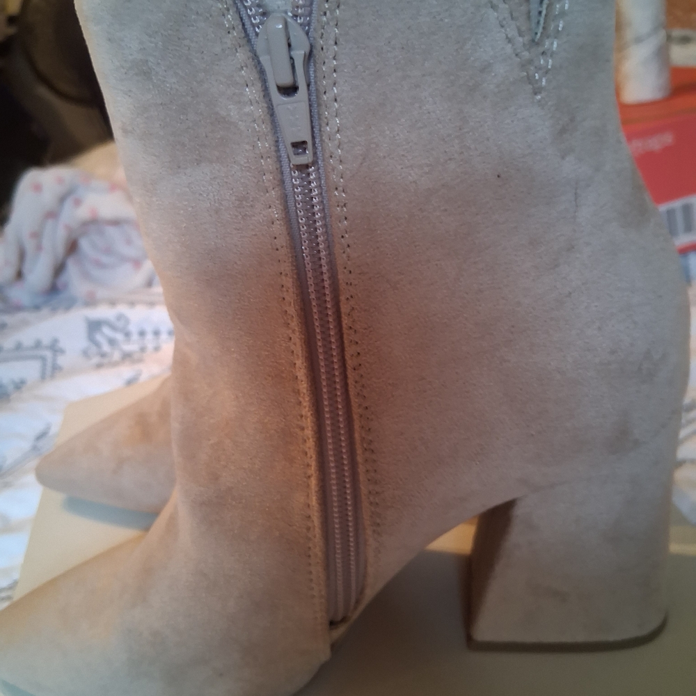 Women's Tan Ankle Boots - Picture 7 of 8